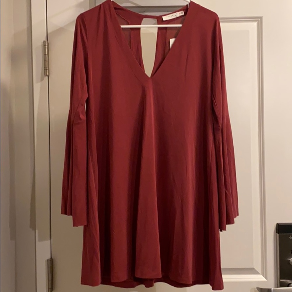 *BRAND NEW* Lush Long Sleeve Dress